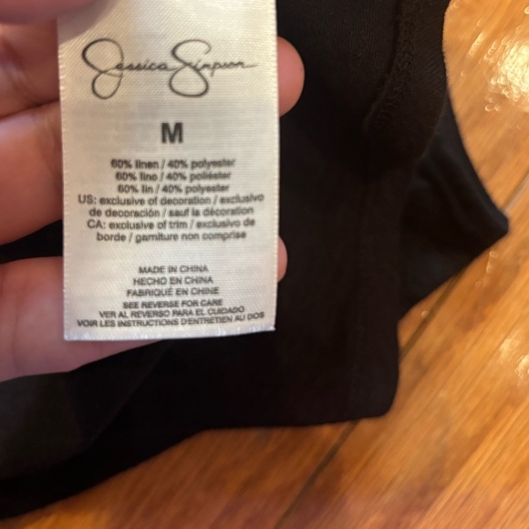 Jessica Simpson Linen Blend Detailed Cut Out Tank Top Women’s Size Medium NWT - Picture 3 of 4